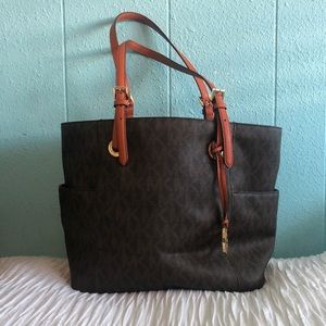 Michael Kors logo tote!